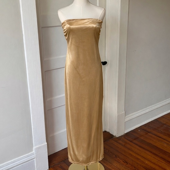 Gianni Bini Dresses & Skirts - New ~ Strapless velvet dress Gianni Bini gold Backless Dress size small nwt